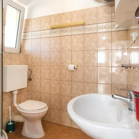 Kenan Apartman Liznjan