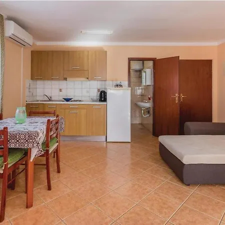 Apartamento Kenan Ližnjan