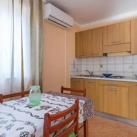 Apartment Kenan *